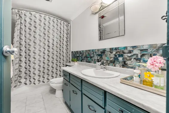 305 236 West 2nd Street, North Vancouver For Sale - image 26