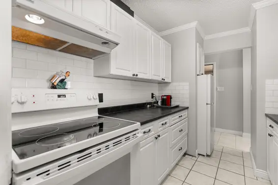 305 236 West 2nd Street, North Vancouver For Sale - image 5