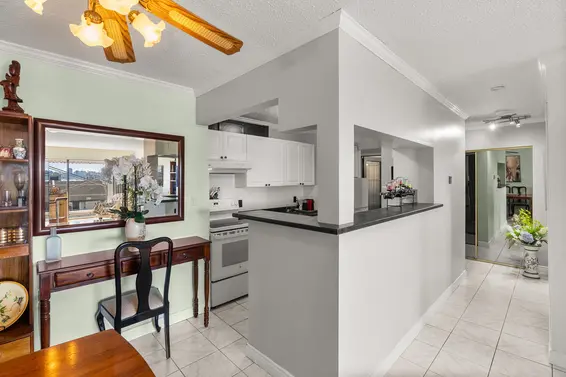 305 236 West 2nd Street, North Vancouver For Sale - image 9