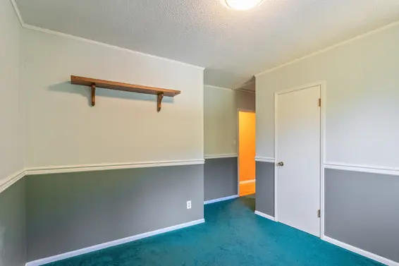 2370 Mountain Highway, North Vancouver For Sale - image 12