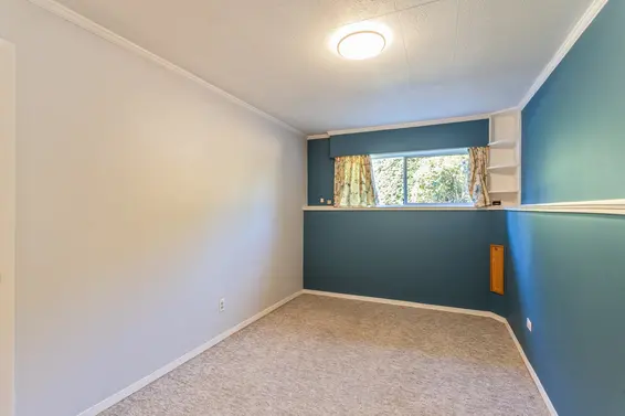 2370 Mountain Highway, North Vancouver For Sale - image 17