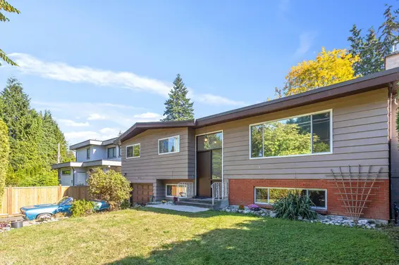 2370 Mountain Highway, North Vancouver For Sale - image 2