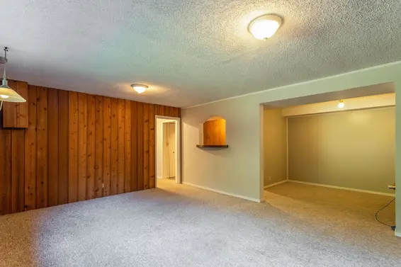 2370 Mountain Highway, North Vancouver For Sale - image 29