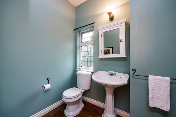 1806 Deep Cove Road, North Vancouver For Sale - image 18