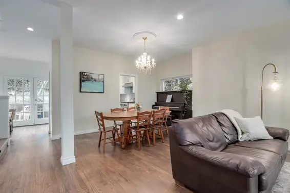 1806 Deep Cove Road, North Vancouver For Sale - image 7