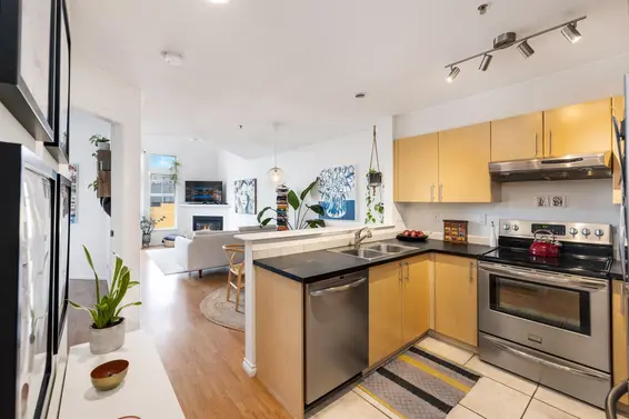 404 137 East 1st Street, North Vancouver For Sale - image 10