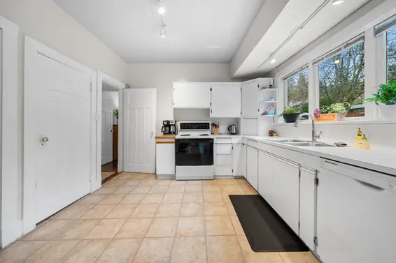 163 East Kings Road, North Vancouver For Sale - image 13