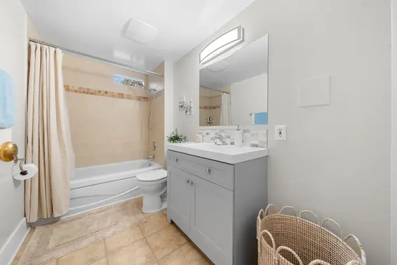 163 East Kings Road, North Vancouver For Sale - image 21