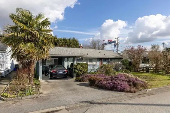 1202 Pinewood Crescent, North Vancouver For Sale - image 16