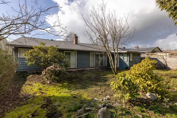 1202 Pinewood Crescent, North Vancouver For Sale - image 4