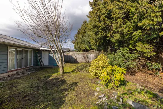 1202 Pinewood Crescent, North Vancouver For Sale - image 5