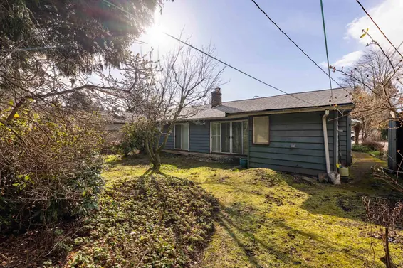 1202 Pinewood Crescent, North Vancouver For Sale - image 6