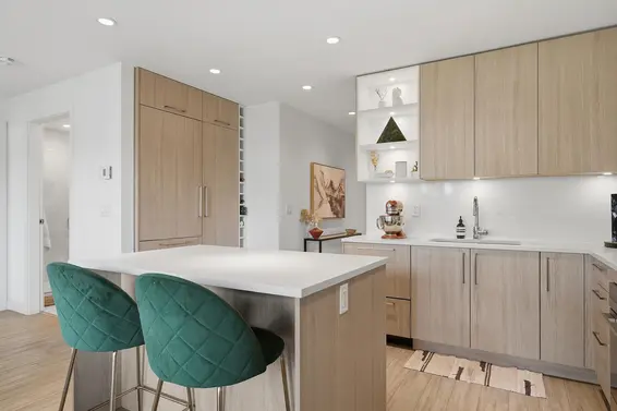 311 707 East 3rd Street, North Vancouver For Sale - image 4