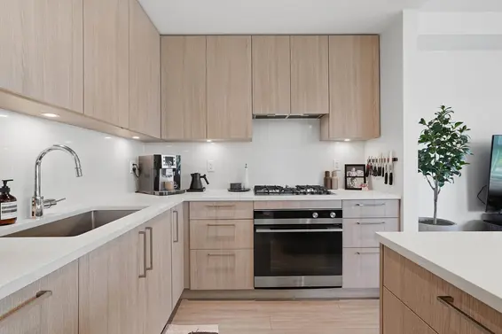 311 707 East 3rd Street, North Vancouver For Sale - image 6