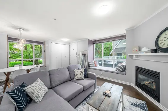 3 995 Lynn Valley Road, North Vancouver