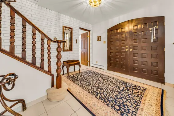 1071 Carnaby Place, North Vancouver For Sale - image 10