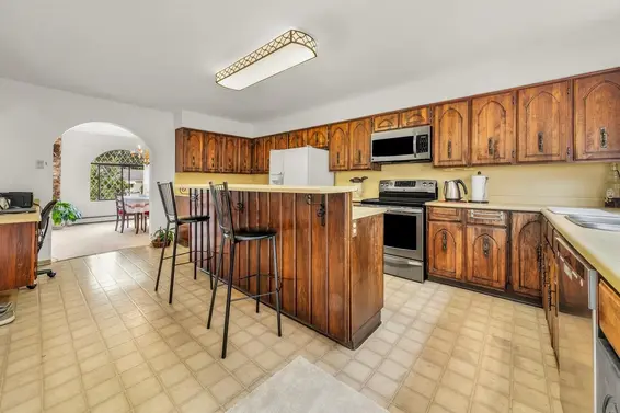 1071 Carnaby Place, North Vancouver For Sale - image 17