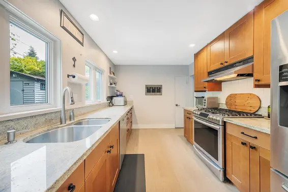 4106 Canterbury Crescent, North Vancouver For Sale - image 14