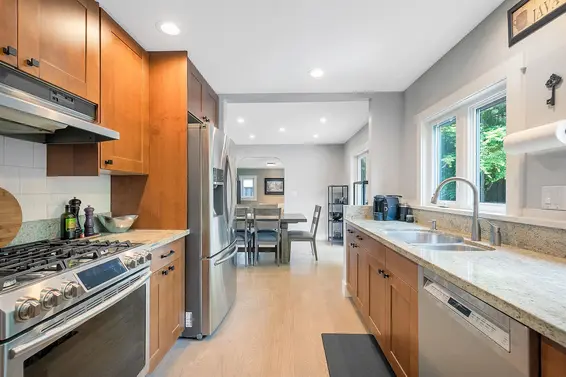 4106 Canterbury Crescent, North Vancouver For Sale - image 15