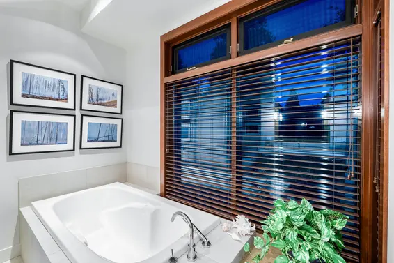 389 Moyne Drive, West Vancouver For Sale - image 22