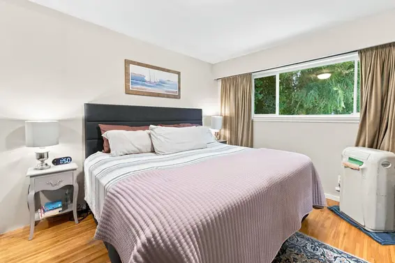1033 Clements Avenue, North Vancouver For Sale - image 18