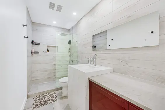 3968 Frames Place, North Vancouver For Sale - image 15