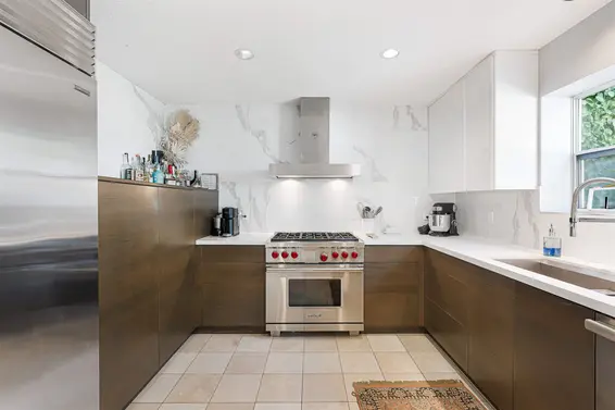 3968 Frames Place, North Vancouver For Sale - image 3