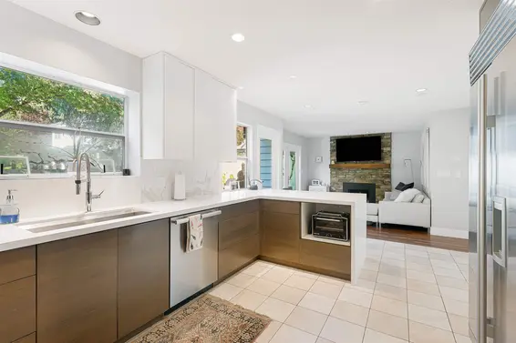 3968 Frames Place, North Vancouver For Sale - image 4