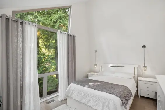 5781 Cranley Drive, West Vancouver For Sale - image 21