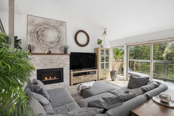 5781 Cranley Drive, West Vancouver For Sale - image 4