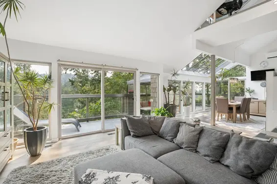 5781 Cranley Drive, West Vancouver For Sale - image 9