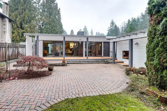 2794 Violet Street, North Vancouver