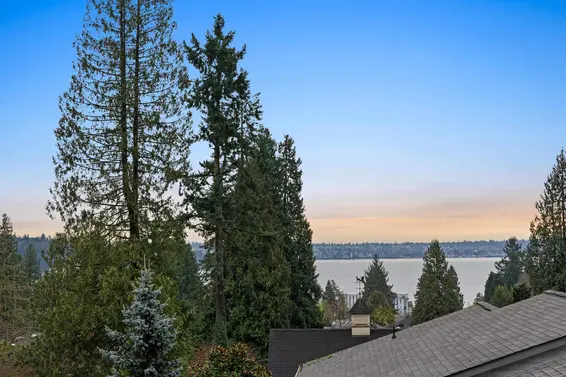 1045 Sinclair Street, West Vancouver For Sale - image 39