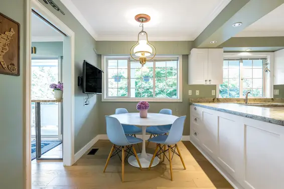 5560 Greenleaf Road, West Vancouver For Sale - image 13