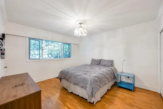 5560 Greenleaf Road, West Vancouver For Sale - image 17