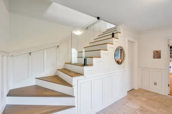 5560 Greenleaf Road, West Vancouver For Sale - image 25