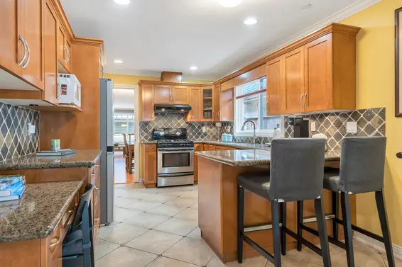 950 Seymour Boulevard, North Vancouver For Sale - image 19