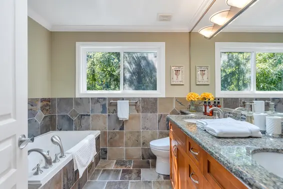 950 Seymour Boulevard, North Vancouver For Sale - image 35
