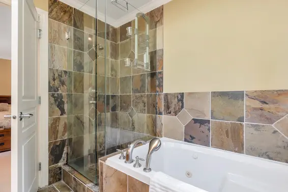 950 Seymour Boulevard, North Vancouver For Sale - image 36