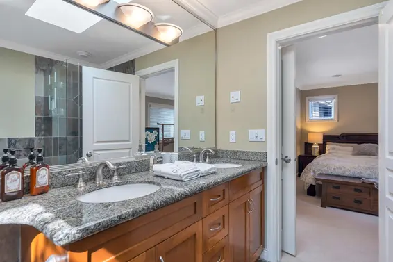 950 Seymour Boulevard, North Vancouver For Sale - image 37