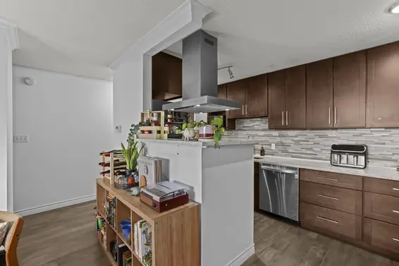 203 310 West 3rd Street, North Vancouver For Sale - image 4