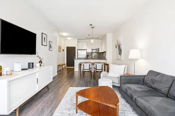 516 2665 Mountain Highway, North Vancouver