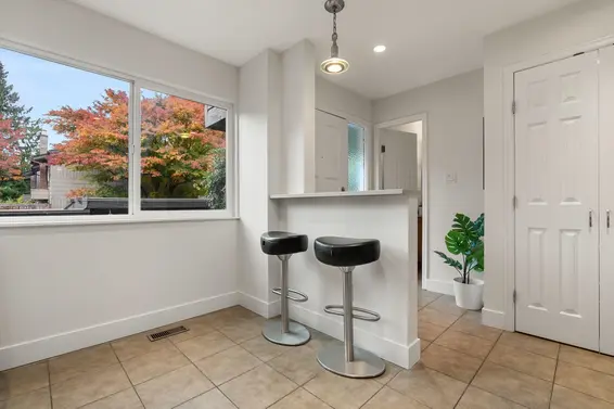 2307 Mountain Highway, North Vancouver For Sale - image 11