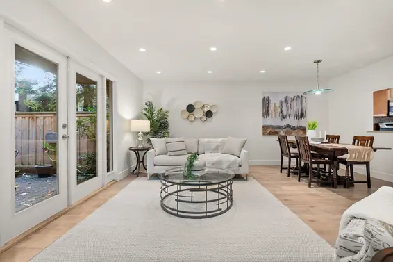 2307 Mountain Highway, North Vancouver For Sale - image 3