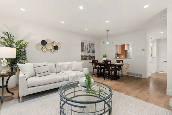 2307 Mountain Highway, North Vancouver For Sale - image 4