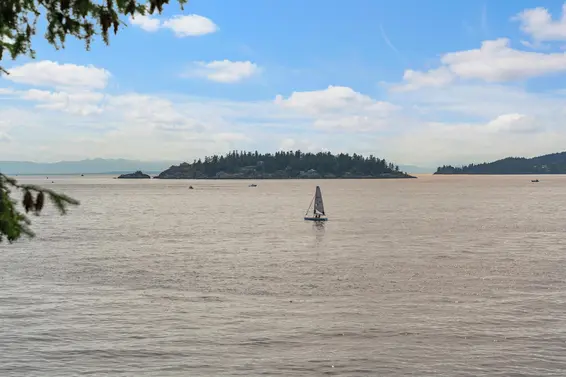 5834 Eagle Island, West Vancouver For Sale - image 2
