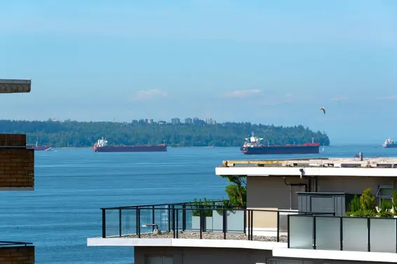 701 1341 Clyde Avenue, West Vancouver For Sale - image 2
