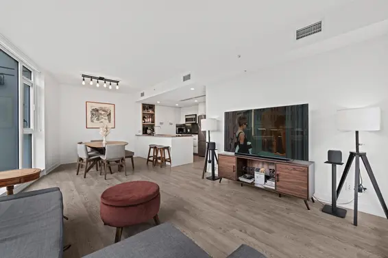 807 1401 Hunter Street, North Vancouver For Sale - image 26