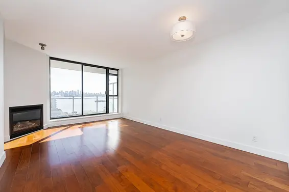 1211 175 West 1st Street, North Vancouver For Sale - image 2