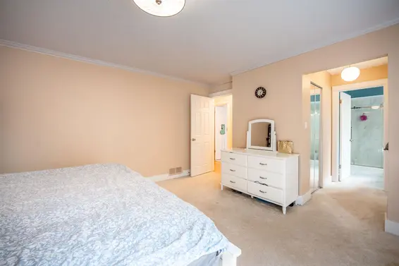 5535 Huckleberry Lane, North Vancouver For Sale - image 15